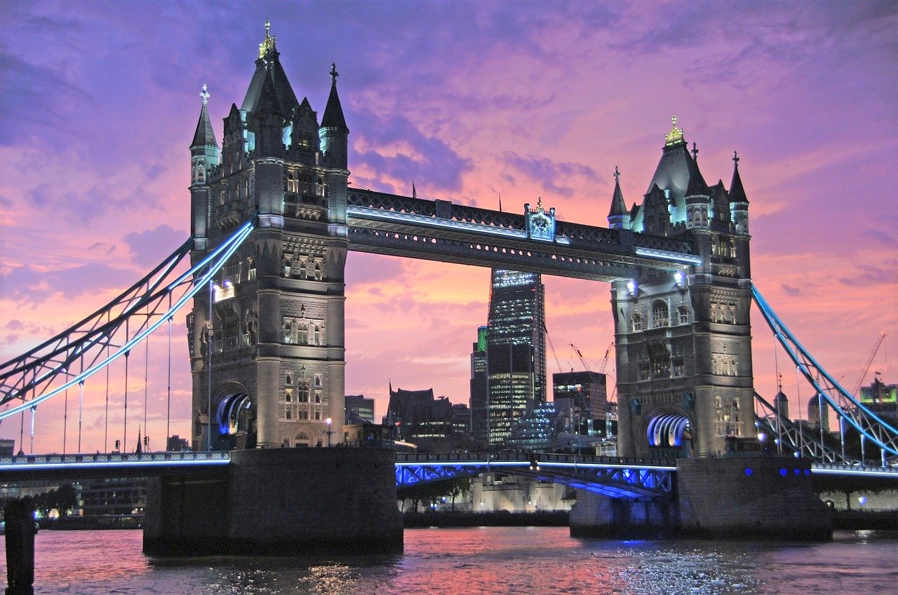 tower-bridge-g3308cad0f_1280